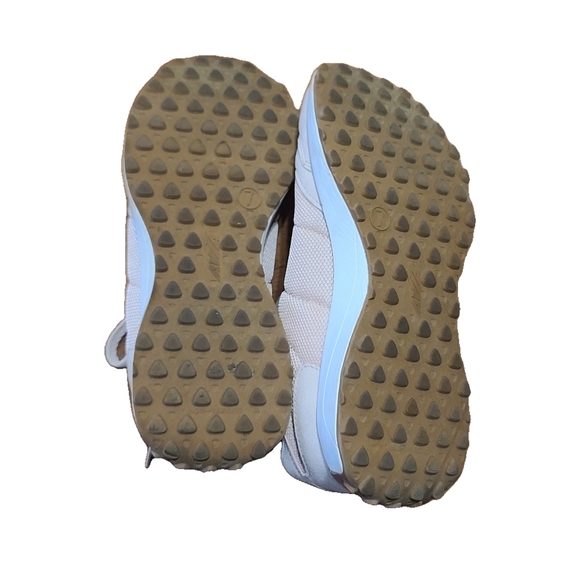 Avia Pink and White Athletic Shoes with Mesh Upper - Picture 4 of 5